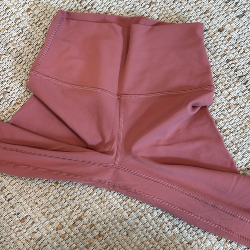 Lululemon Align Crops - Picture 4 of 5